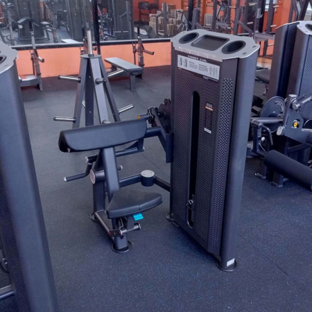 U2030 Бицепс-машина сидя. Стек 64 кг