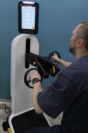 Реабилитационный эргометр для верхней части тела DYACO Medical 8.5UE