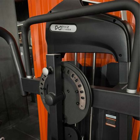 U3011C Отведение/приведение ног стоя. Махи ногами. Стек 94 кг