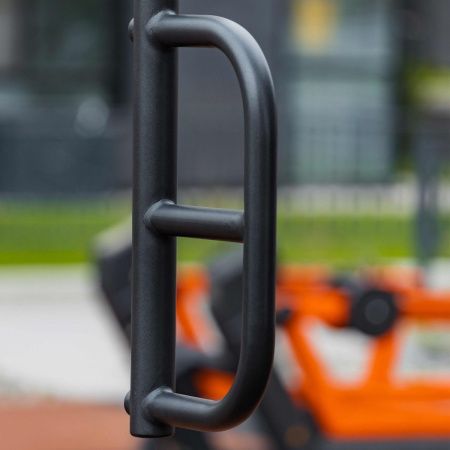 P-1802 Уличный тренажер Сведение рук стоя с переменной нагрузкой ZAVODSPORTA