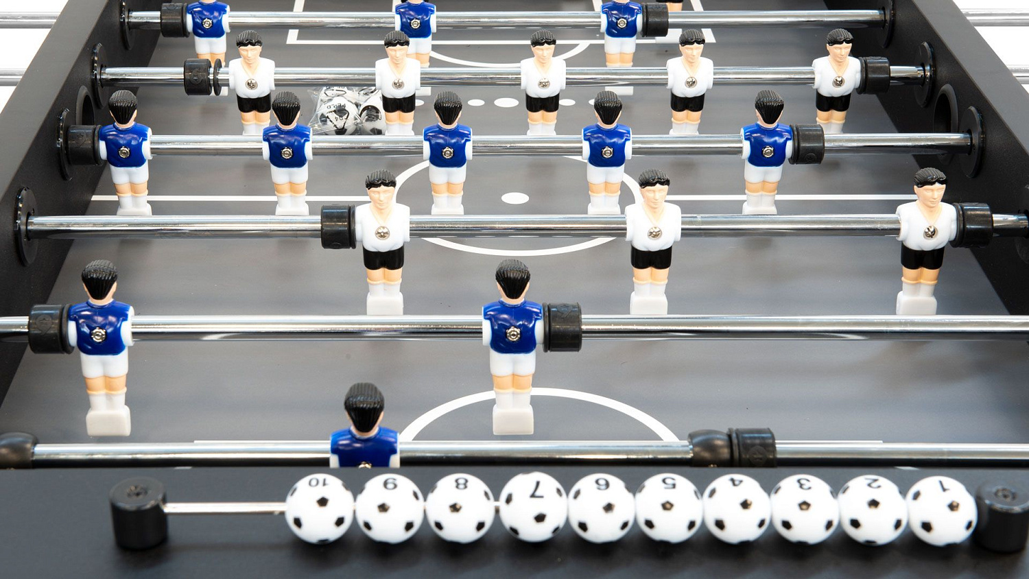 Игровой стол - футбол "Roma 9" (цветной)
