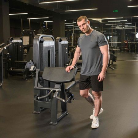 U3030D Бицепс-машина сидя. Стек 64 кг