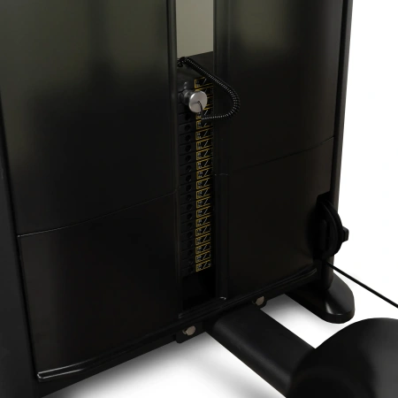 Тренажер для приводящих и отводящих мышц бедра