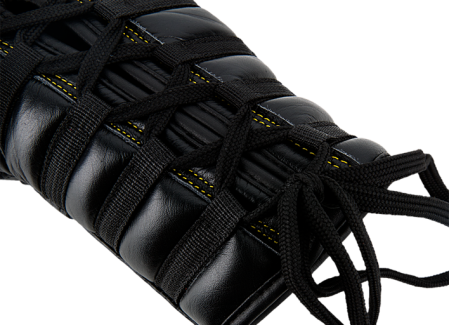 Премиальные тренировочные перчатки UFC на шнуровке
