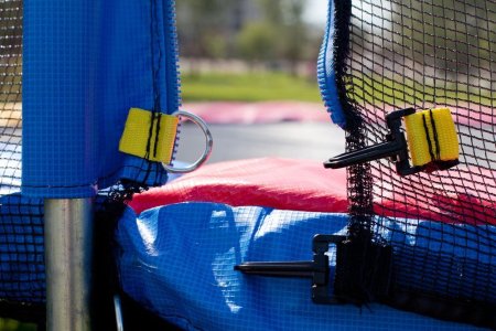 Батут Sundays Acrobat-D465 (с сеткой, разноцветный)