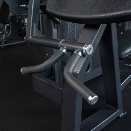 U3030D Бицепс-машина сидя. Стек 64 кг