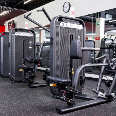 E7034JZ Гребная тяга с упором на грудь. Стек 135 кг