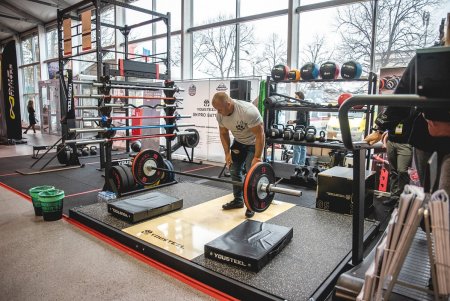 Помост тяжелоатлетический виброгасящий