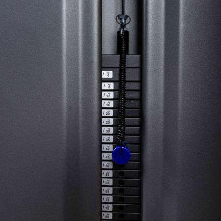 U3026C-JZ Трицепс-машина. Имитация отжиманий. Стек 135 кг