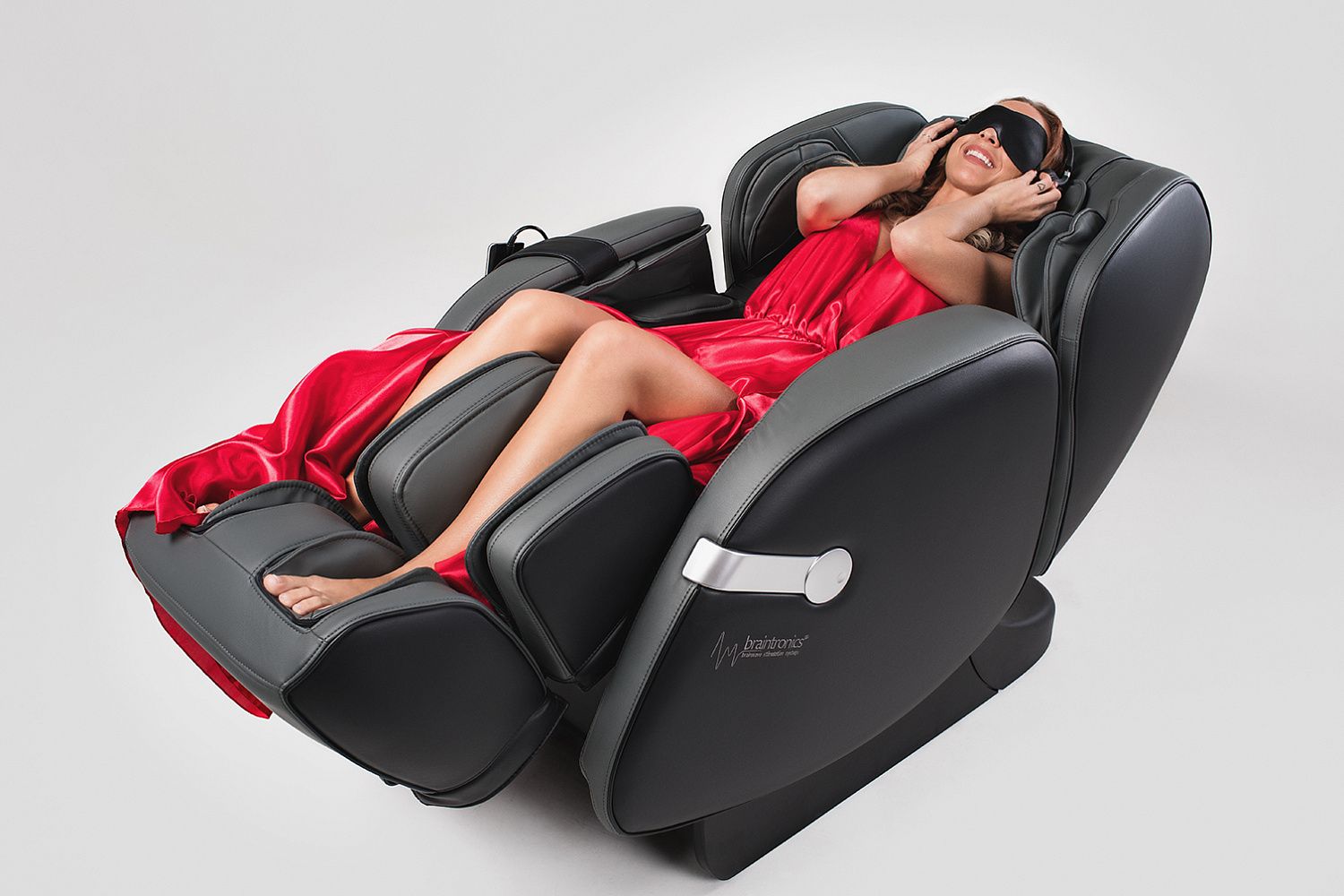 Массажное кресло BetaSonic 2 Braintronics grey-black