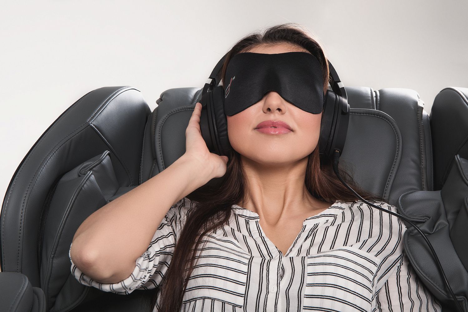 Массажное кресло BetaSonic 2 Braintronics grey-black
