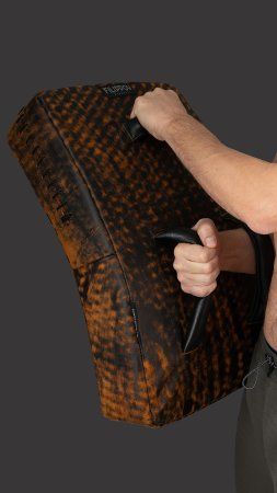 Макивара изогнутая «DIKO FILIPPOV» из буйволиной кожи 1.2 кг